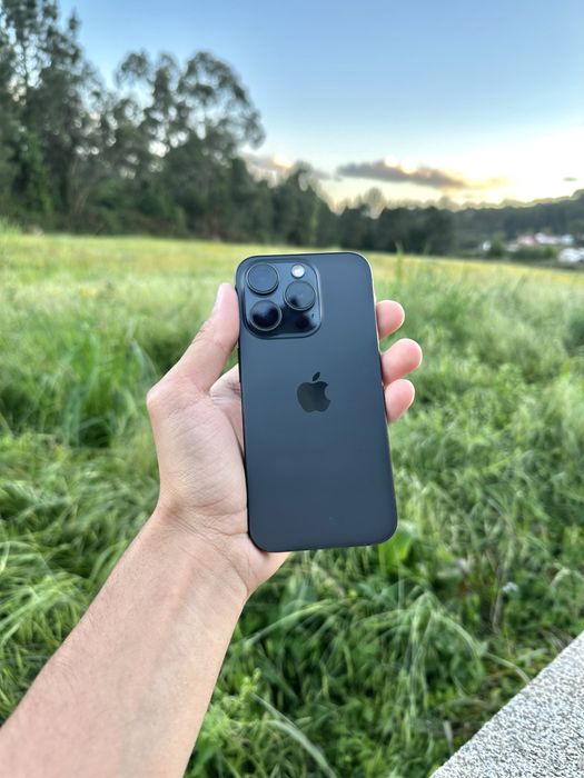 iPhone 15 Pro 128GB em bom estado
