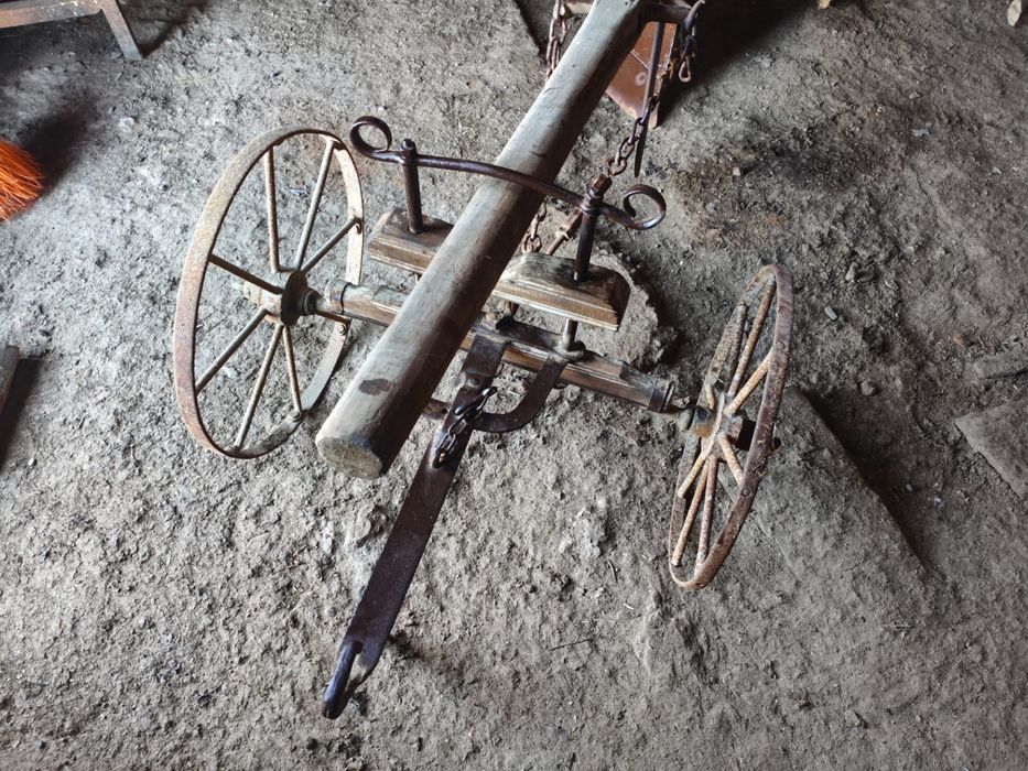 Плуг для коней з колісницею