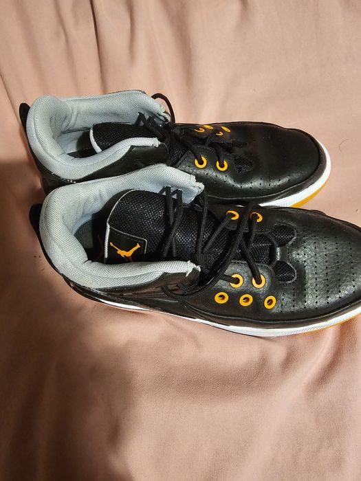 Sprzedam uzywane nike