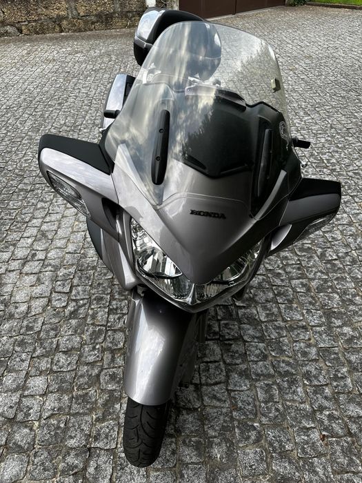 Honda Pan European 1300 – Impecável