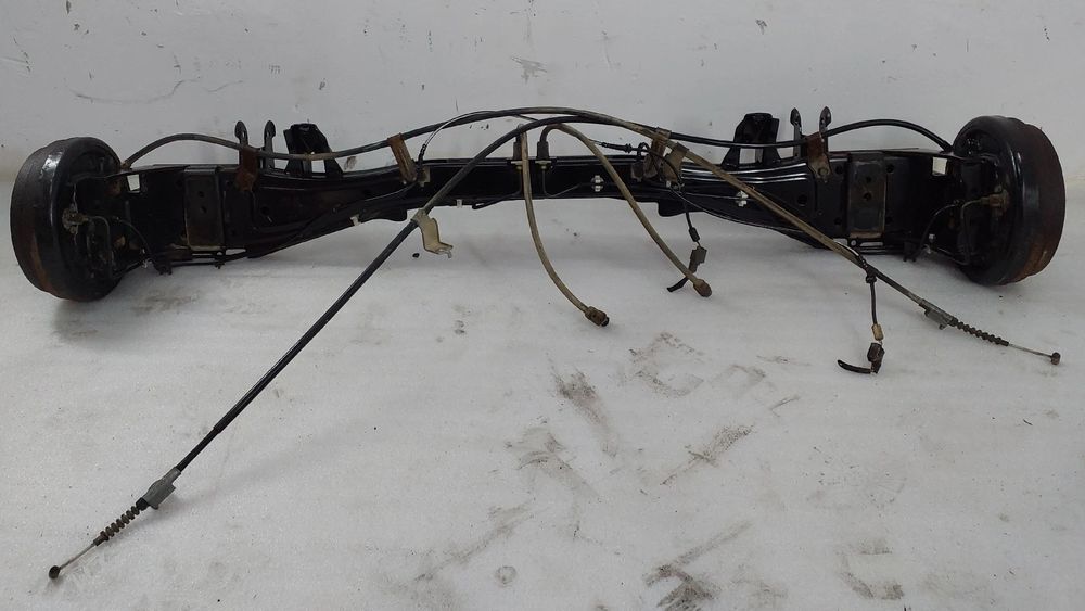 Eixo traseiro tambor NISSAN NV200 Furgão/Combi (M20)