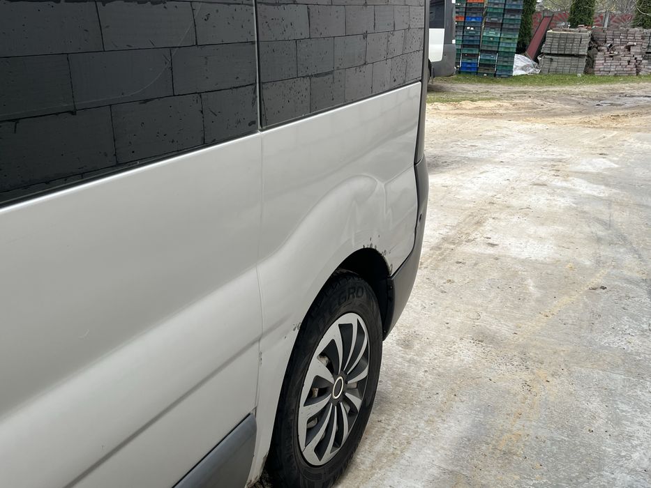 Продам Renault trafic 1.9 коротка база 6. передач