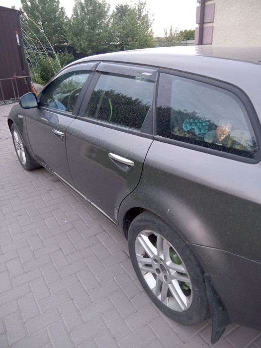 Автомобіль Alfa Romeo 159