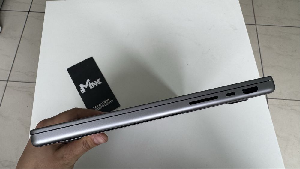 MacBook Pro 14 2021 M1 Pro 16/512Gb Space Gray Повноцінний без блокувань 830€