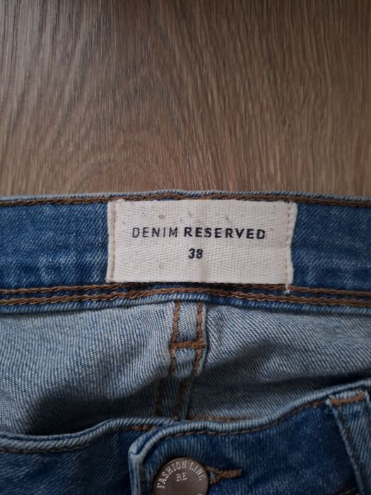 Spodnie jeansowe Denim Reserved 38 z lampasem