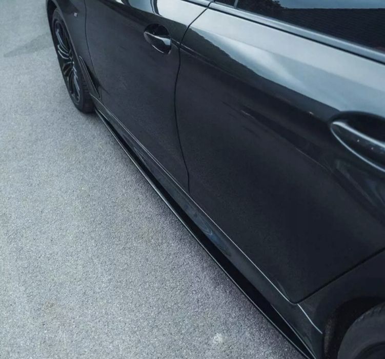BMW G30 G31 Listwy Pod progi Dokładki Progów M-pakiet Czarny Połysk
