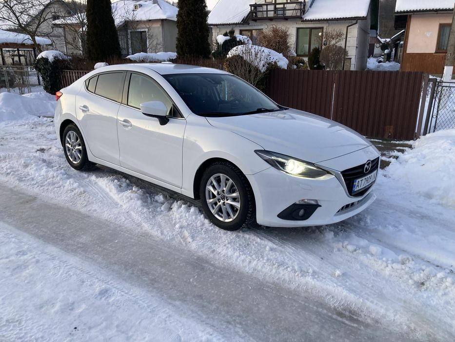 Мазда 3, дизель 2.2, 2015 року