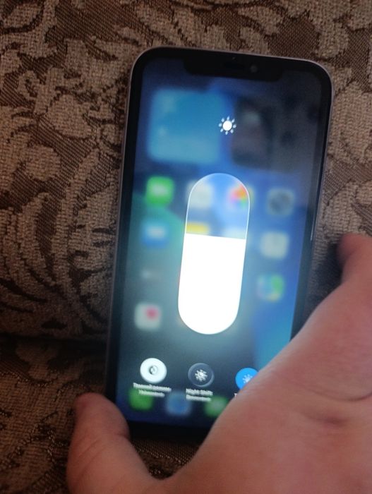 Продам iphone 11