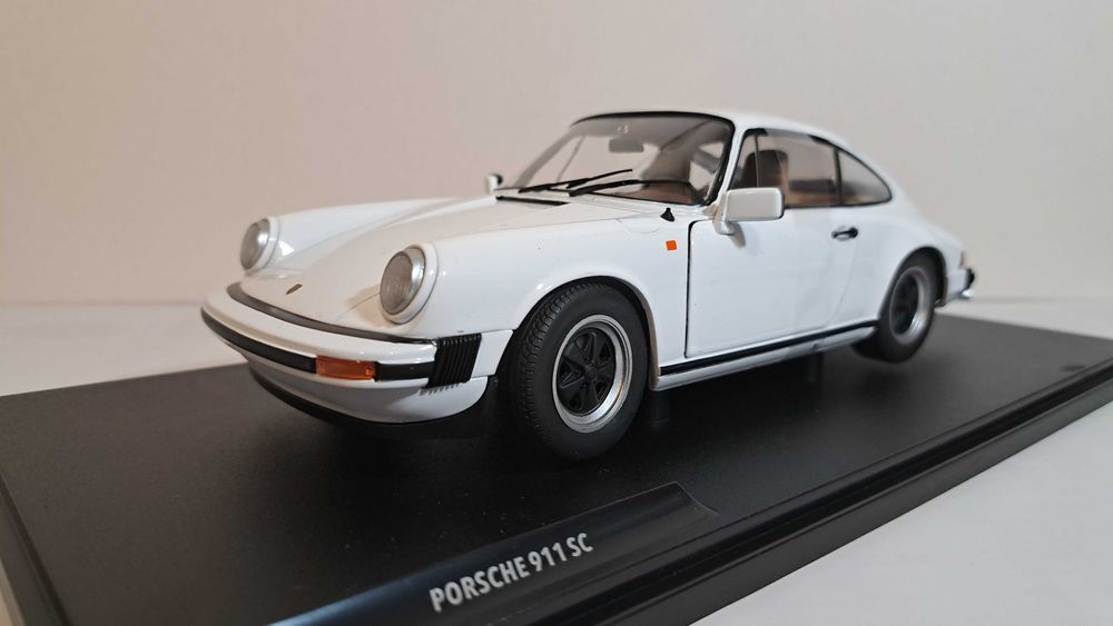 1/18 Porsche 911 SC br- Solido