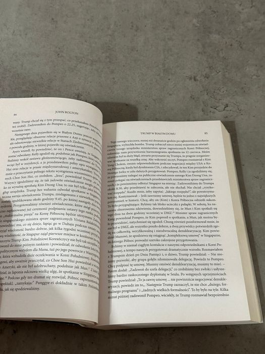 Książka Trump w białym domu John Bolton