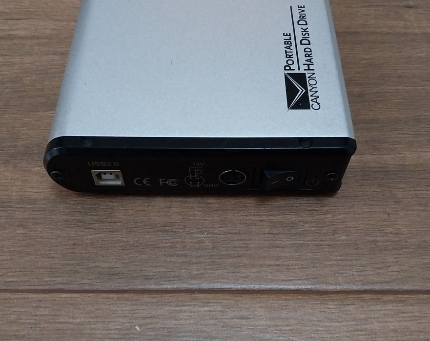Caixa da Canyon para discos externos IDE