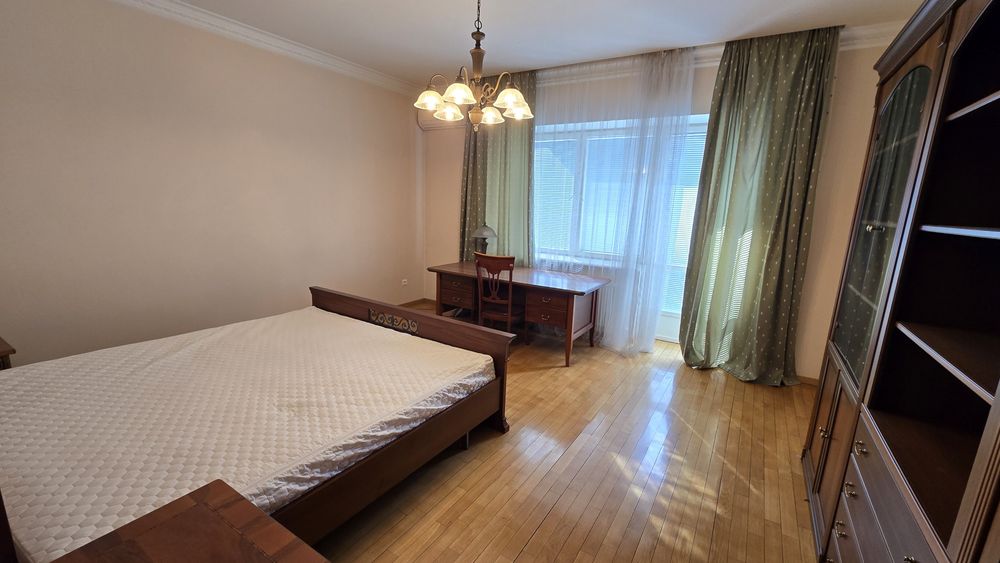 4+-rooms apartment apartment by the address st. Kulikovo pole pl Oktyabrskoy revolyutsii pl (area 150 m²) - Atlanta.ua - photo 3