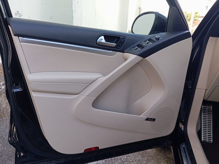 Volkswagen Tiguan 2014 VIN WVGAV7AX4FW009831 фото оголошення 12 з 24