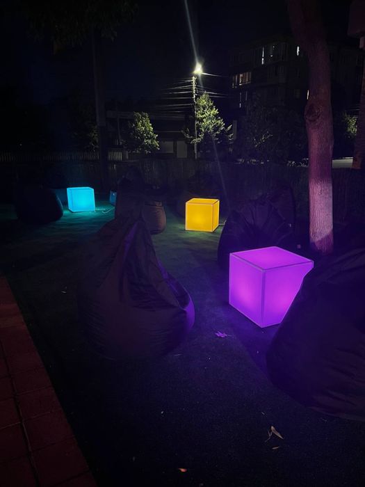 Продаю столы кубики с подсветкой