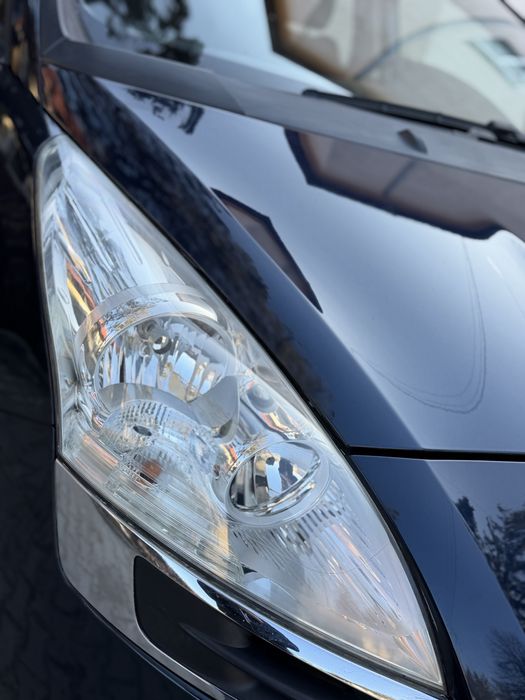 Пежо 5008 - 7 Мість