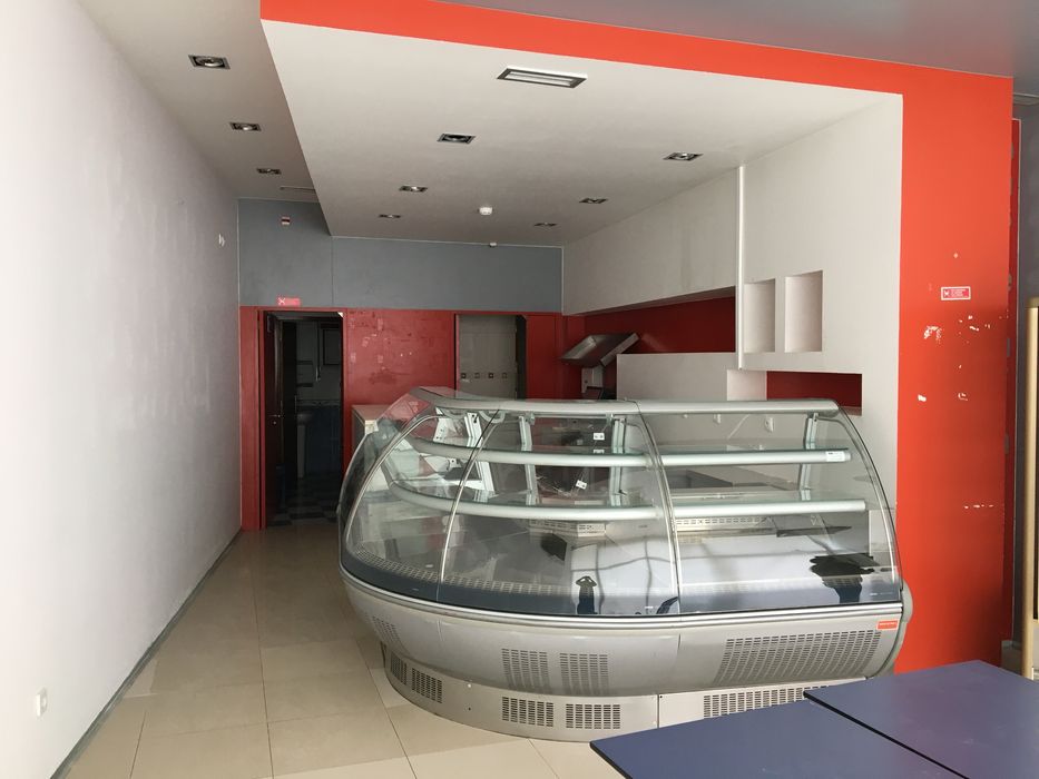 Pastelaria Padaria Granja do Ulmeiro - vendo arrendo