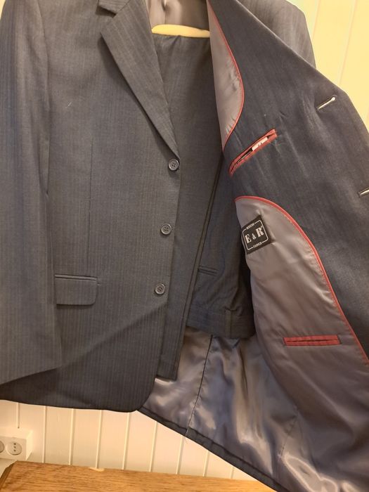 Nowy garnitur męski E&R modern fashion