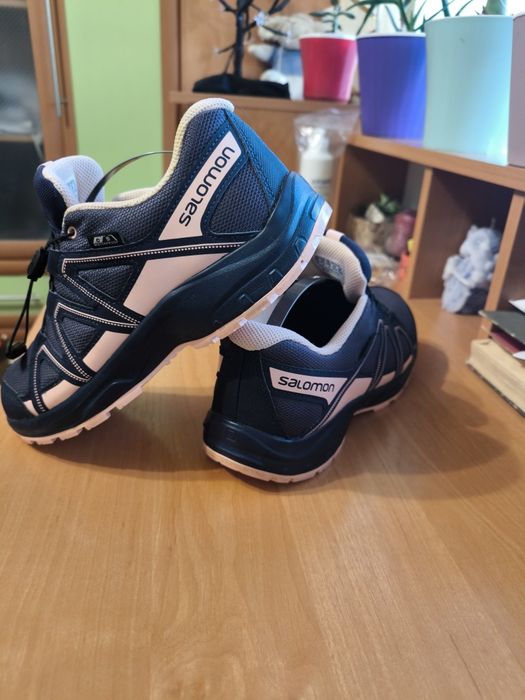 Кросівки Salomon Waterproof р.38/24см.