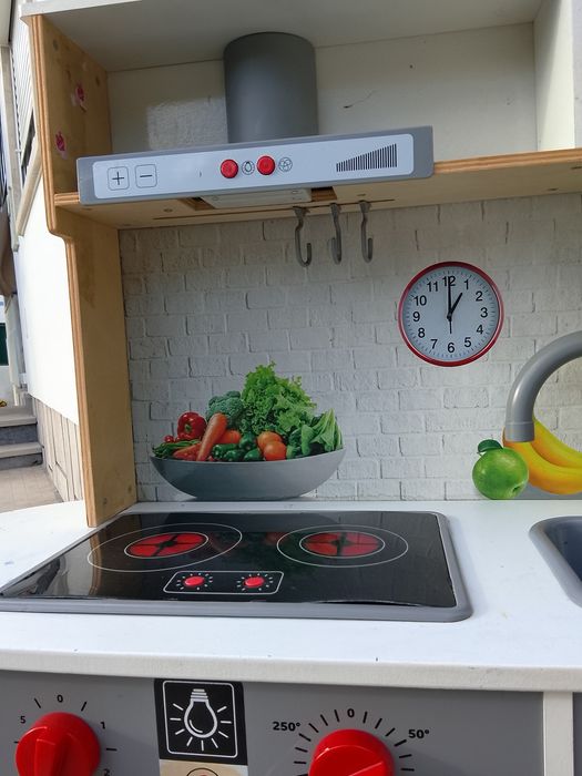 Cozinha de brincar de madeira