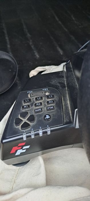 Volante Playstation e pedais