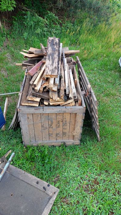 Oddam drewno , transport we własnym zakresie.