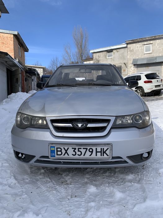 Део Нексія 2011 рік