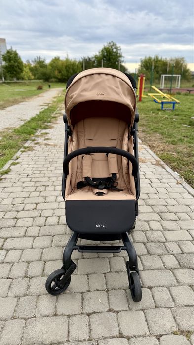 Майже нова  коляска Anex Air-Z