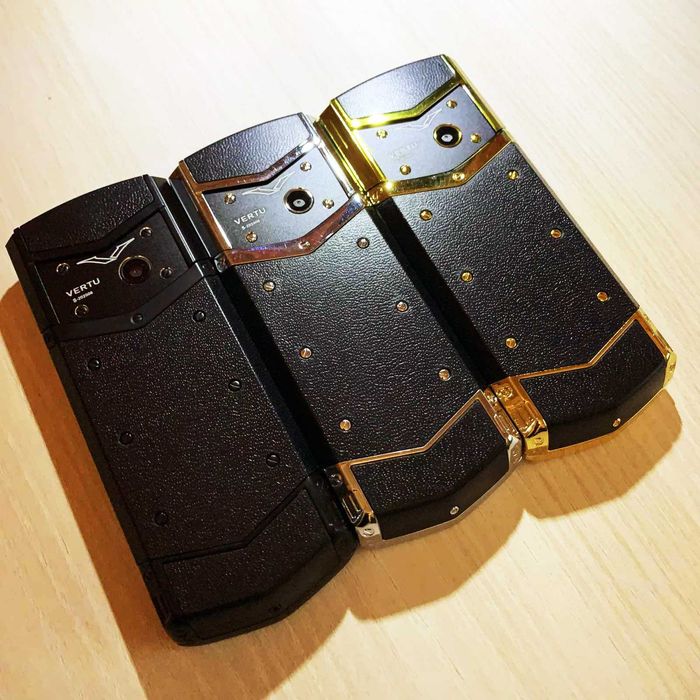 Продам Новий Телефон Vertu V888 Pro Slider Phone MT6261 GSM 2G.