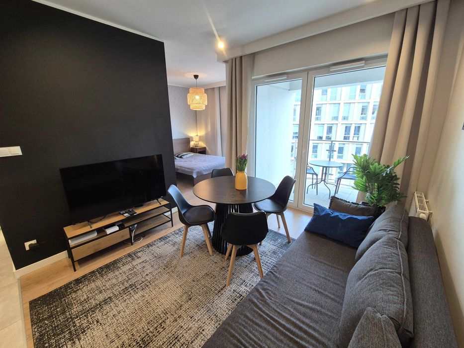 Katowicka/Lwowska - kawalerka z balkonem i częścią sypialnianą