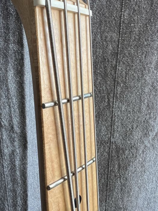 Gitara basowa G&L Legacy L-2000