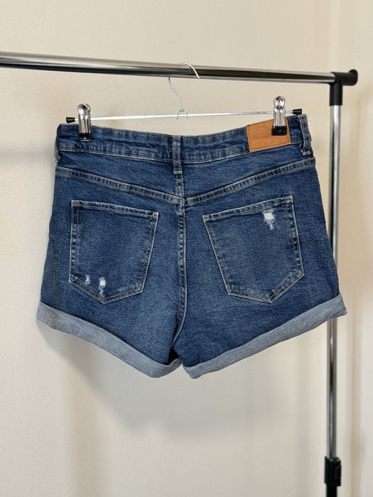 Джинсові шорти BERSHKA
