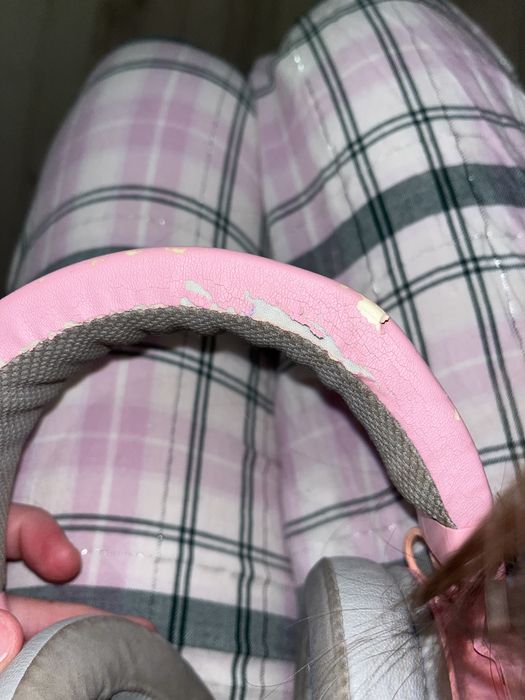 Продам ігрові навушники Razer Kraken Pink