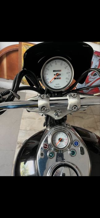 Moto Triumph Speedmaster 900 cc