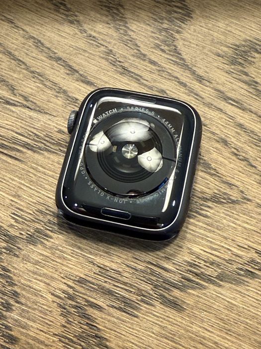 Apple Watch Series 5 - 44mm