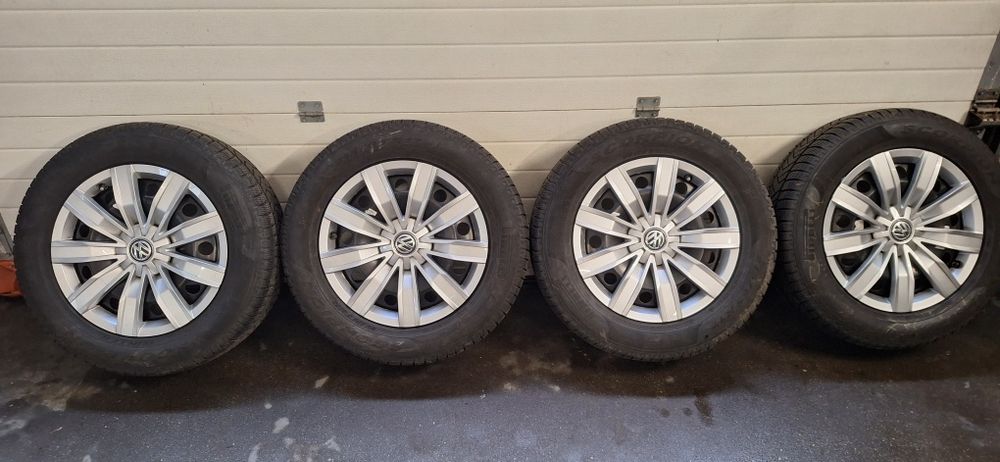 Zimowe koła VW Tiguan 215x65x17 czujniki TPMS