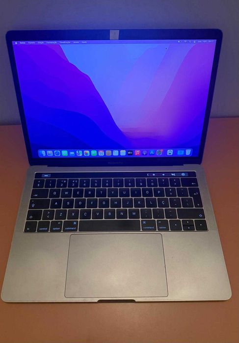 MacBook Pro 13,2 polegadas