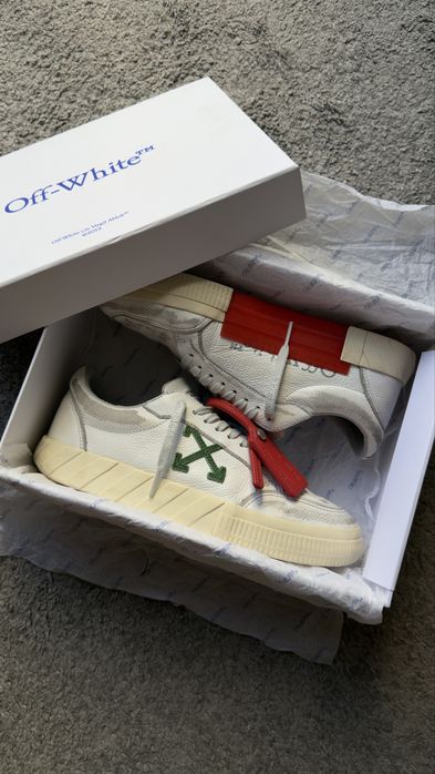 Off-White Low Vulcanized Distressed White/Green Leather EU41