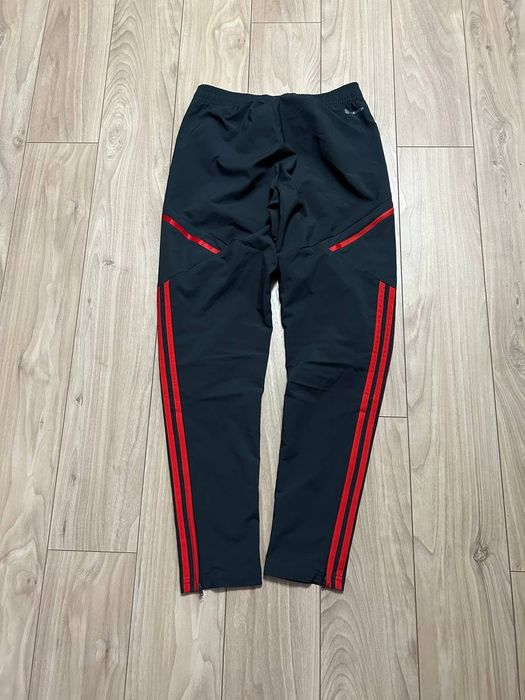 Adidas Bayern Munich Spodnie Dresowe Dresy Rozmiar S
S·Bardzo dobry·ad