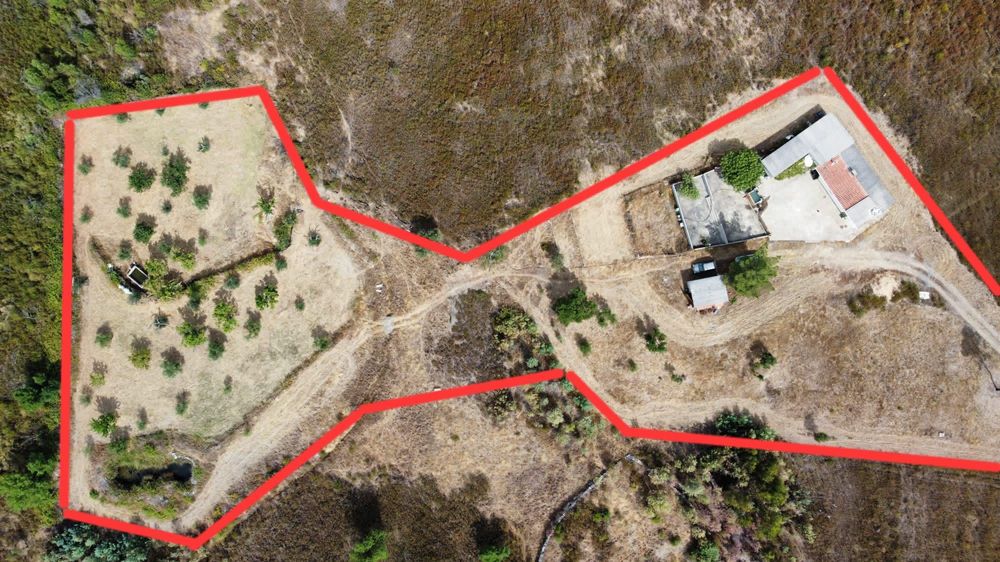 Quinta à venda no Salgueiro do Campo com 1,462hectares e moradia 107m2