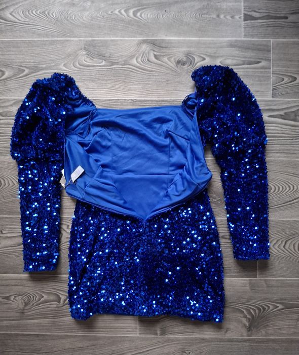 Нова розкішна синя сукня з паєтками