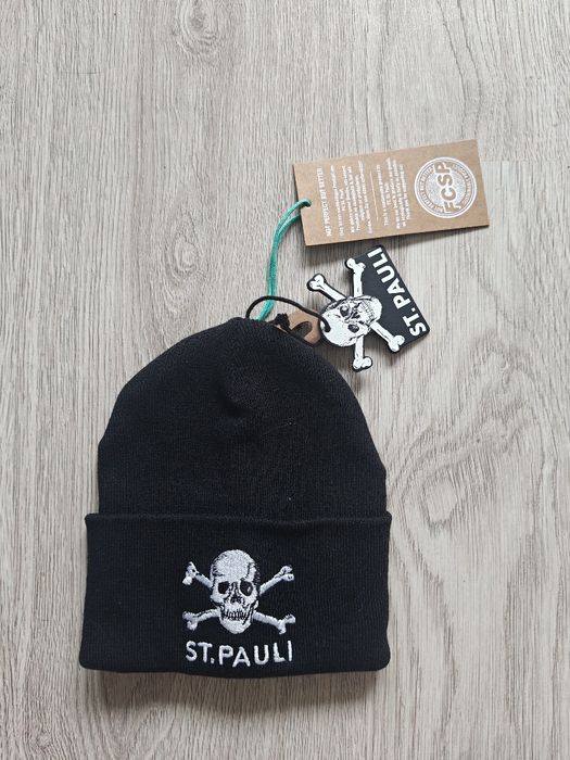 Czapka dziecięca St. Pauli. Nowa