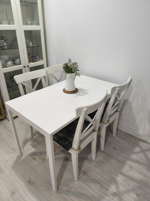 Conjunto Ikea mesa jantar + cadeiras