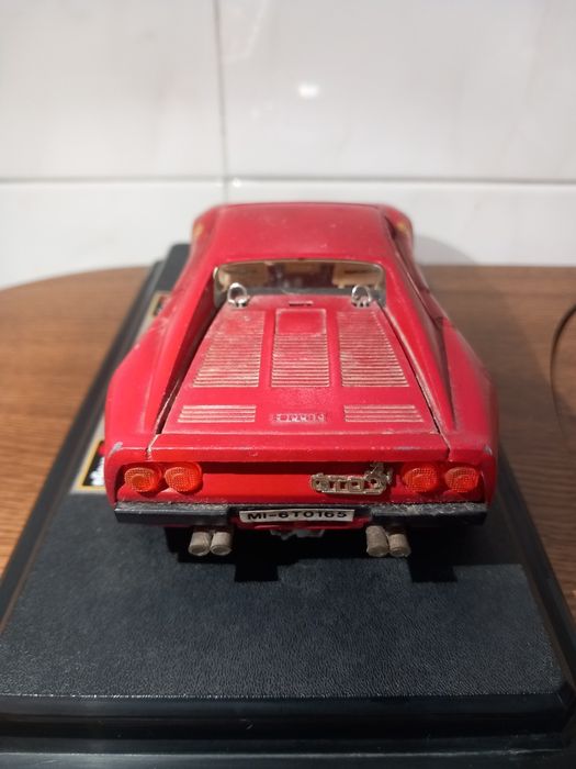 Ferrari GTO 1984 - miniatura 1/24