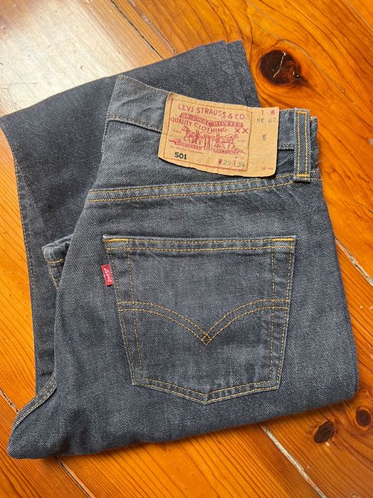 Vendo Levi’s 501 - W29 L34 - p Senhora