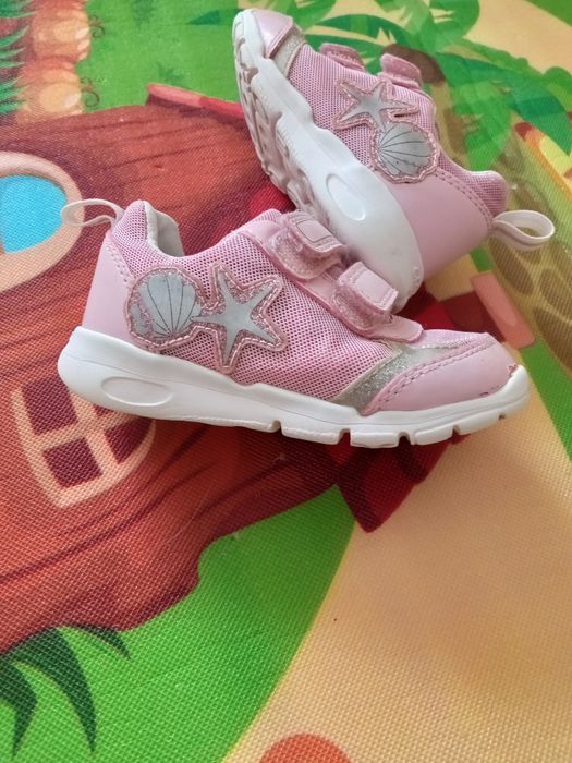 Ténis Geox menina tamanho 21 com uso