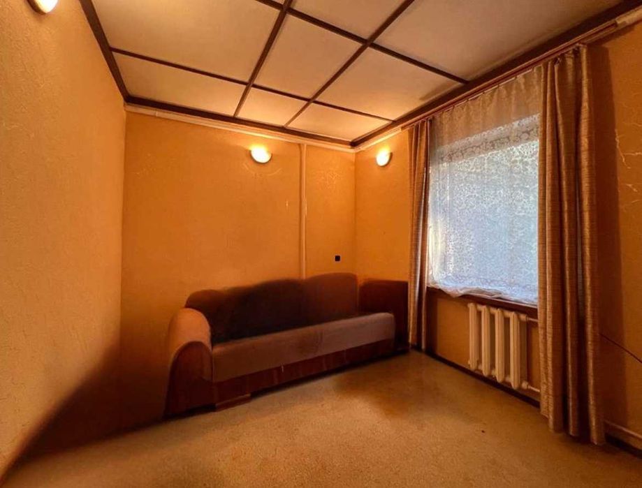 Цегляний дім поруч з озером та дубовим гаєм. Гараж,ГАЗ,підвал,баня