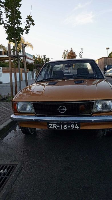 Opel Ascona de 76
