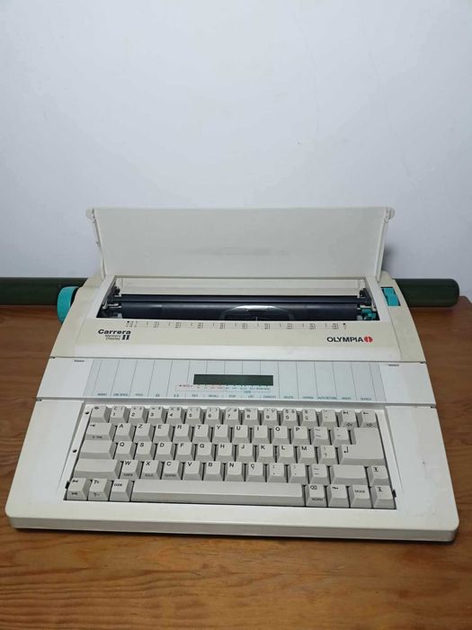 Máquina de escrever Olympia