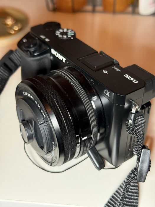 Maquina fotográfica Sony Alpha 6100