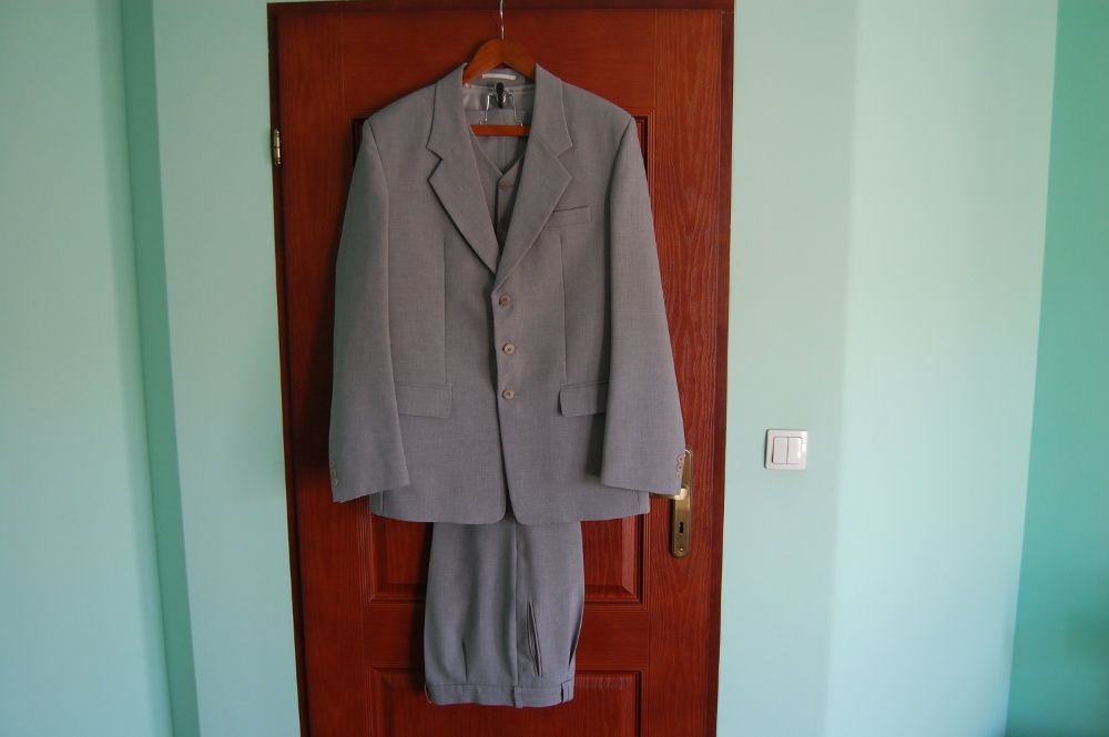 Garnitur męski, trzyczęściowy